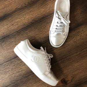 Chanel sneakers like new